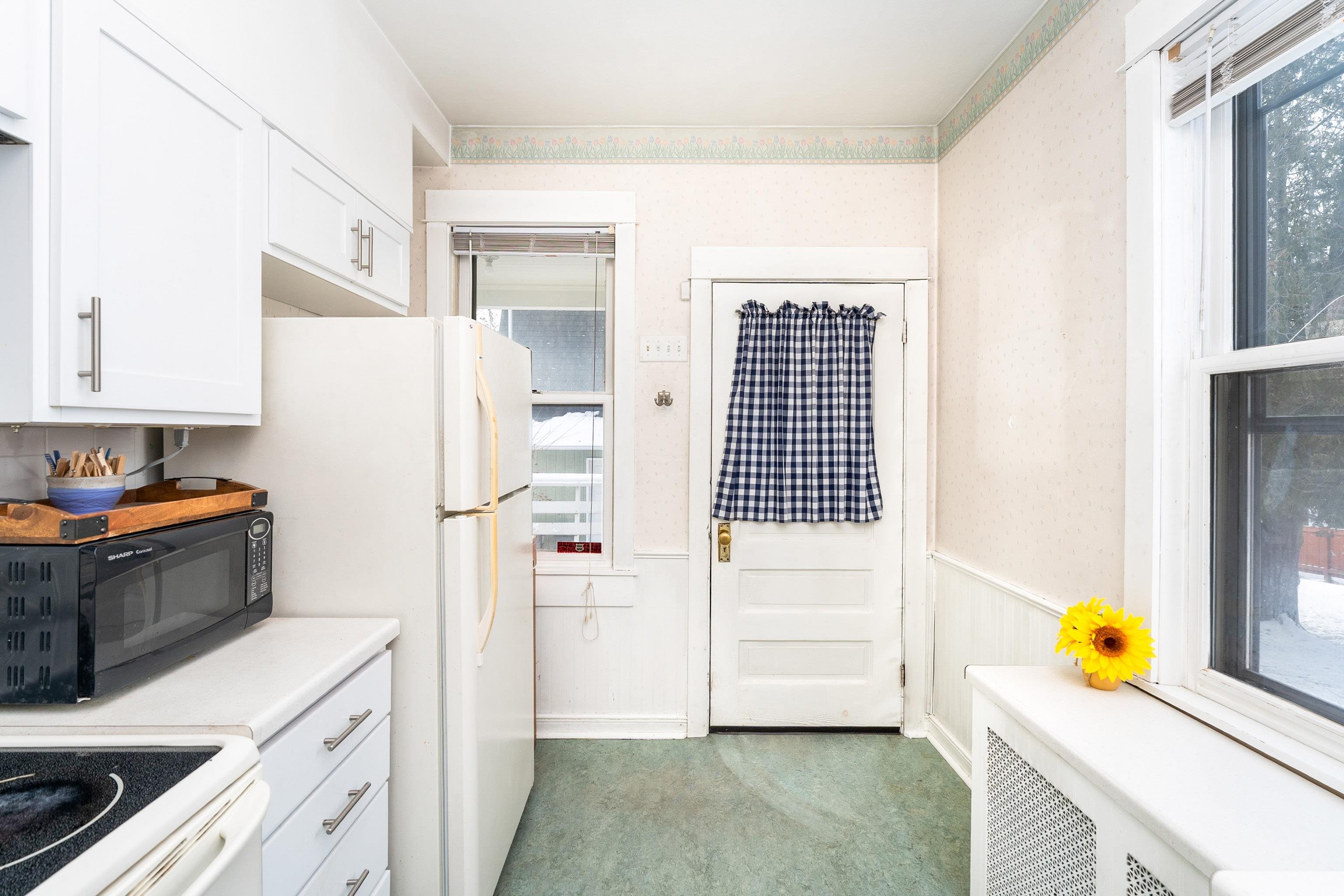 4328 Dodge Street Duluth, MN 55804 - Photo 14 of 50