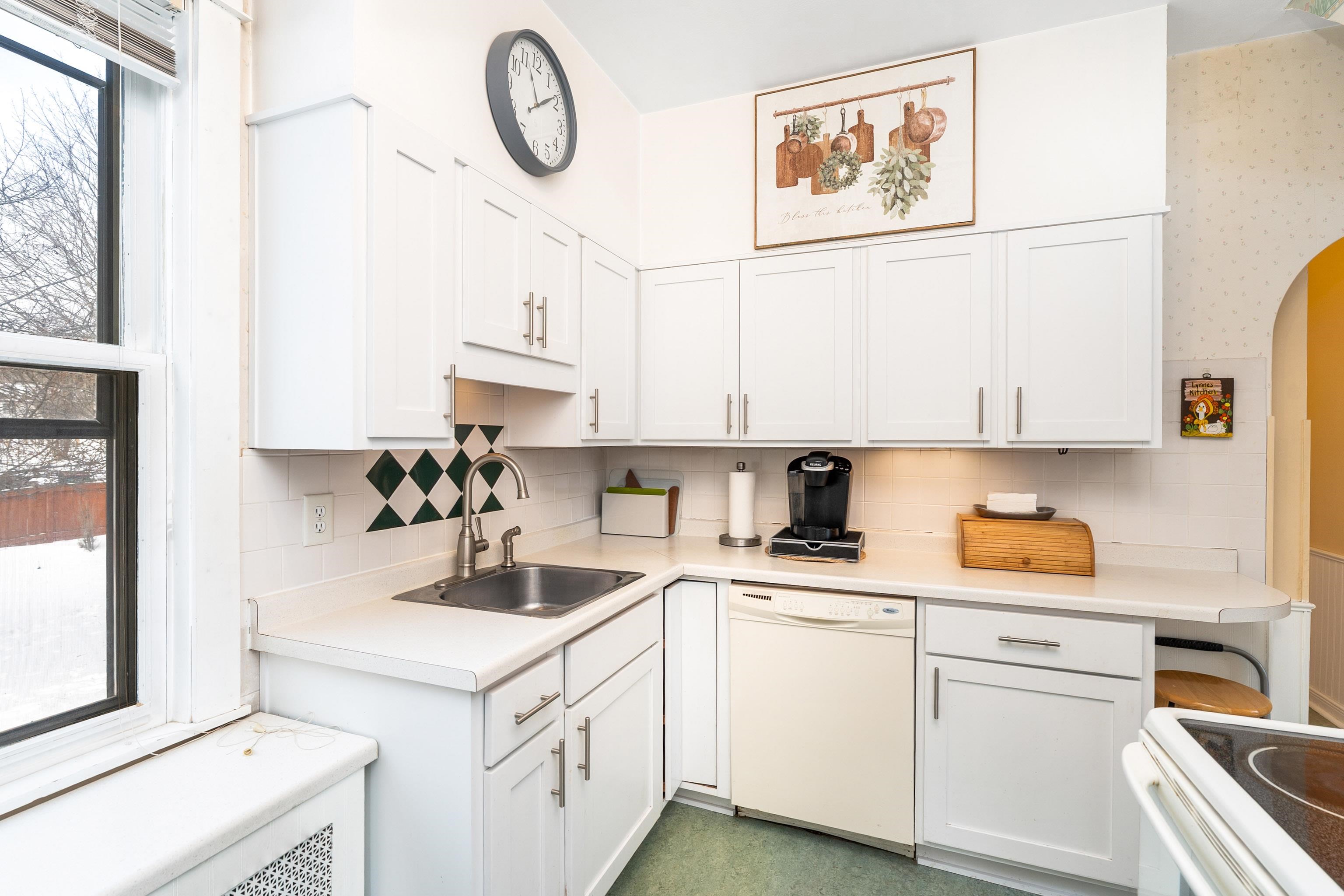 4328 Dodge Street Duluth, MN 55804 - Photo 18 of 50