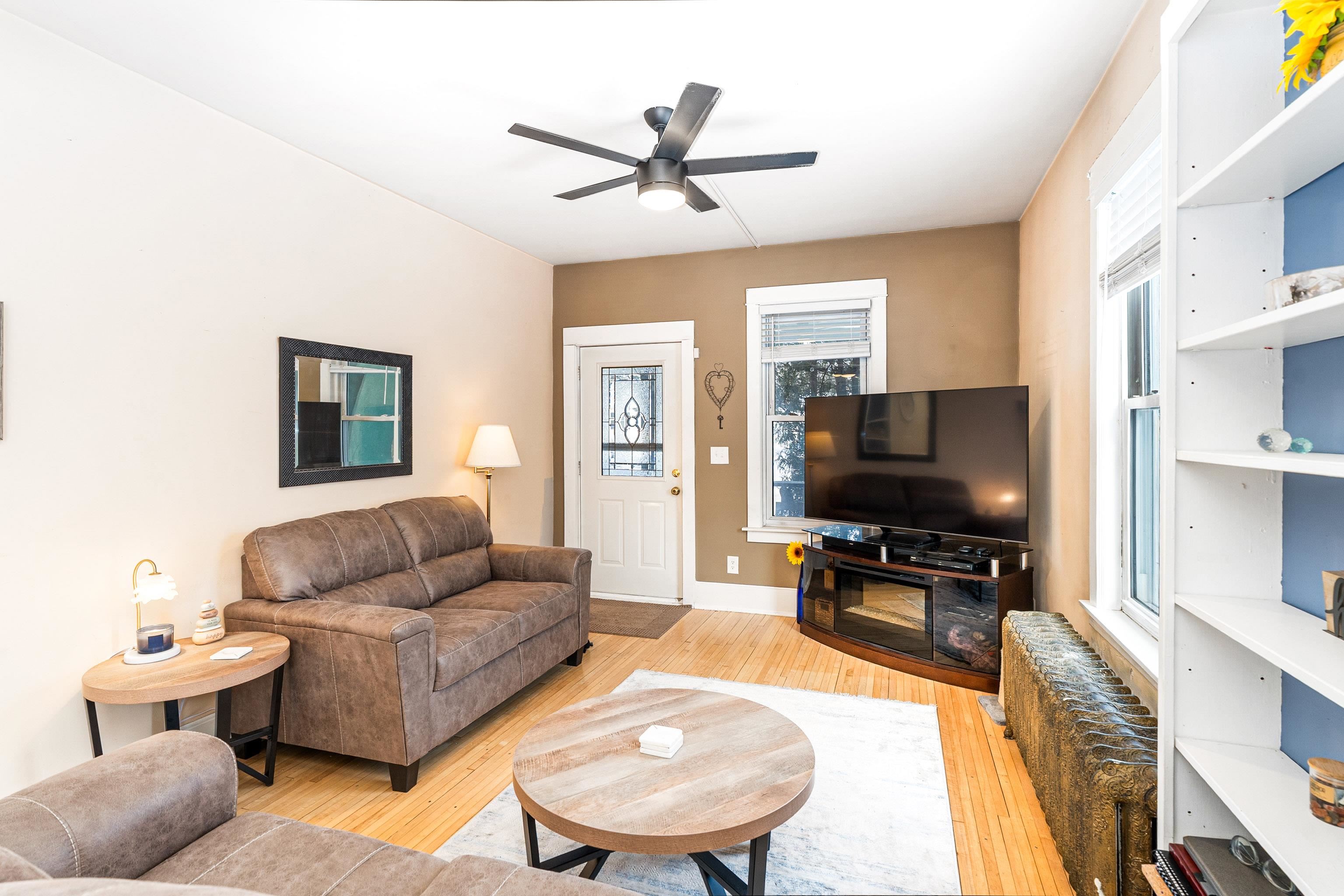 4328 Dodge Street Duluth, MN 55804 - Photo 8 of 50