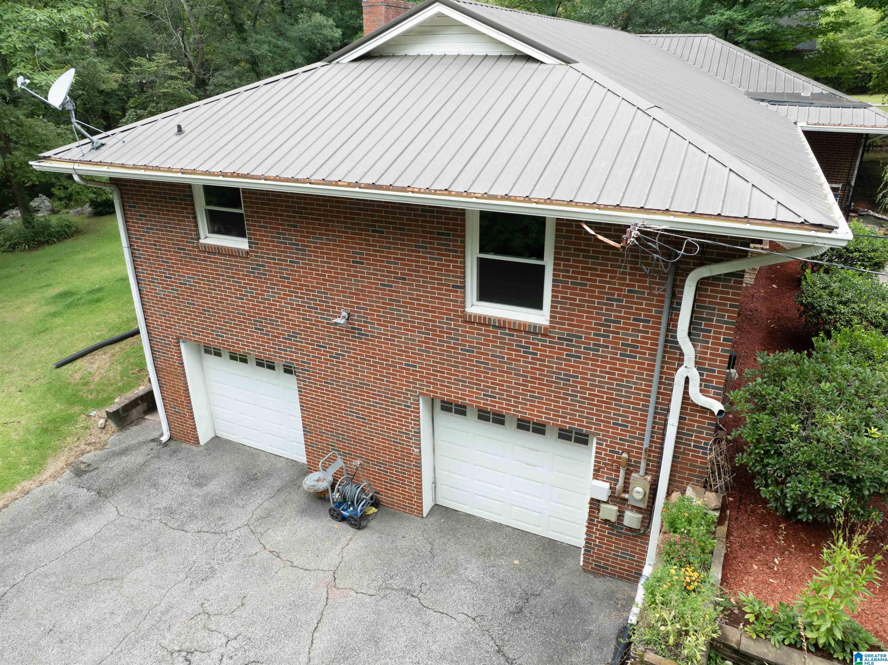 300 Crestview Road Anniston, AL 36207 - Photo 7 of 48