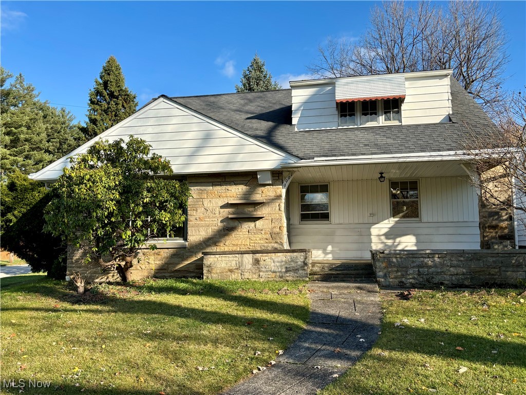 1999 South Green Road South Euclid, OH 44121 - Photo 2 of 26