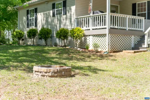 a house view with a garden