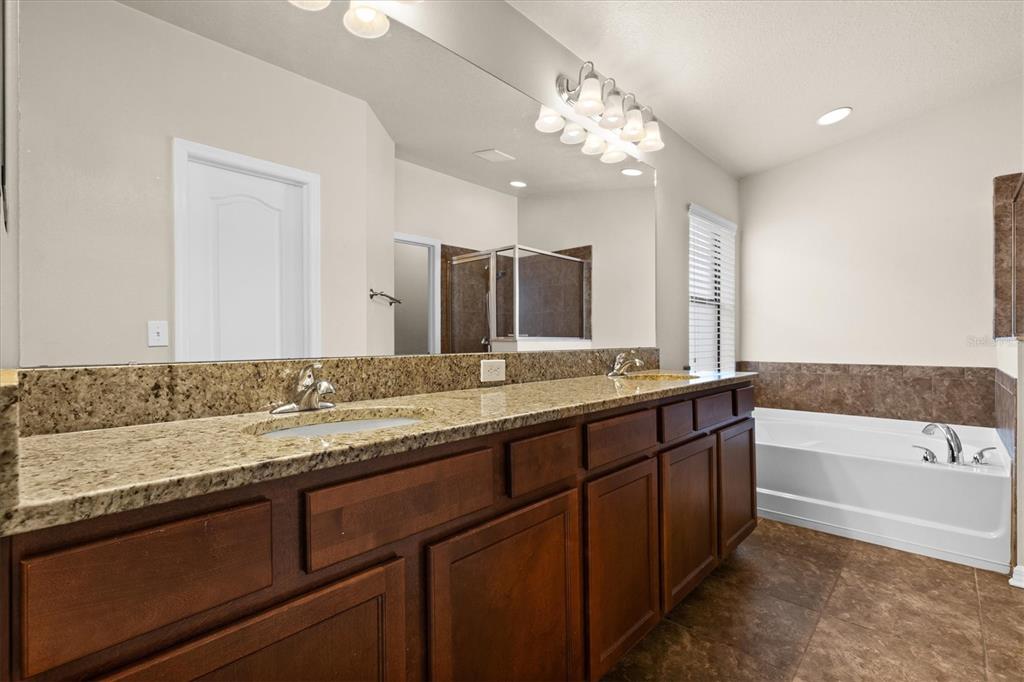 6539 Boulder Run Loop Wesley Chapel, FL 33545 - Photo 25 of 53