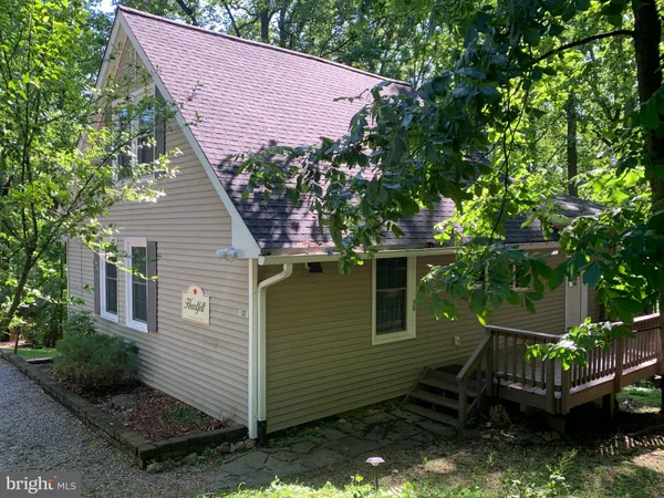 $2,200 | 132 Pinecrest Lane, Bluemont, VA 20135