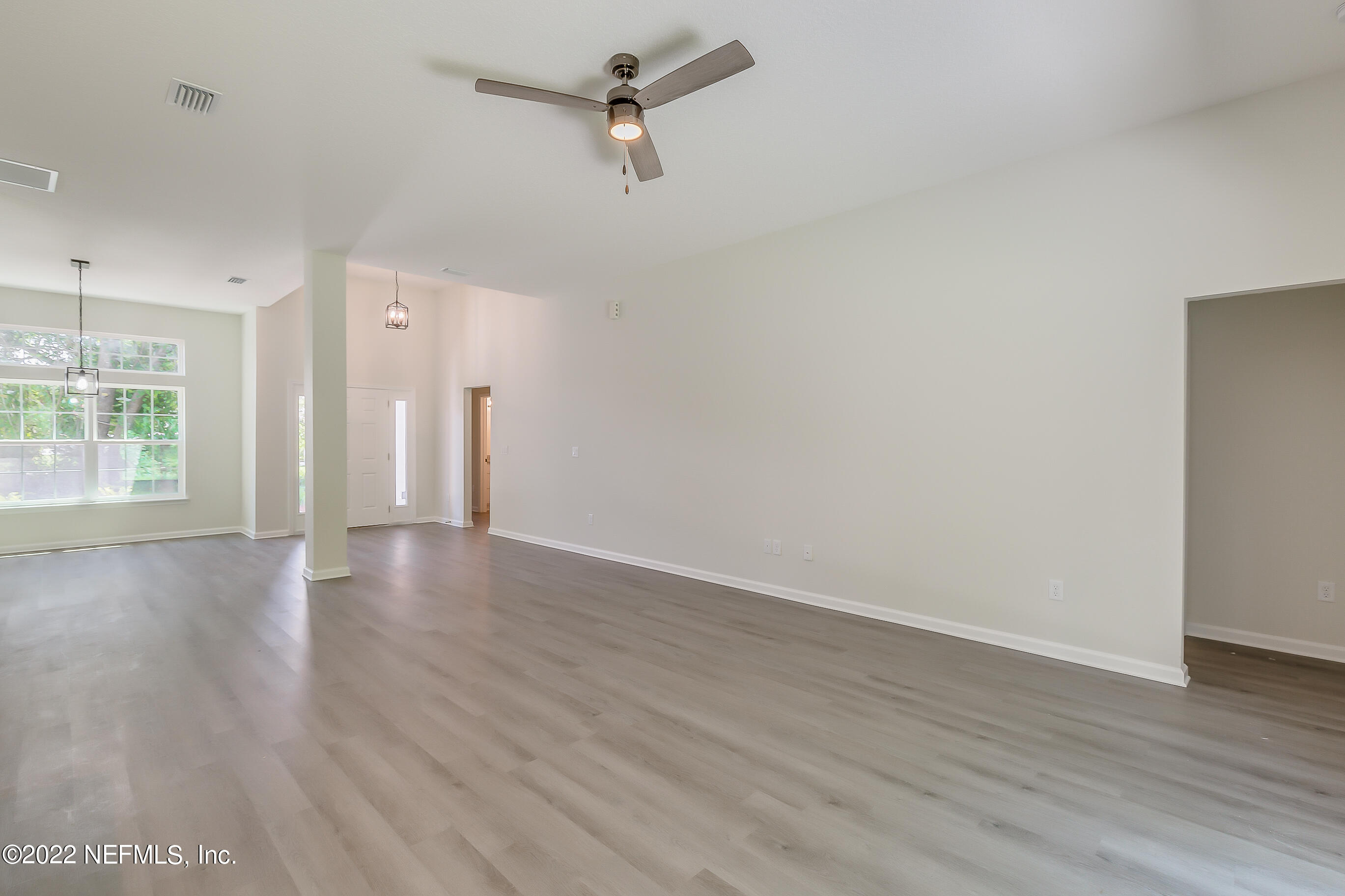 11807 Charlie Road Jacksonville, FL 32218 - Photo 24 of 51 Living Room