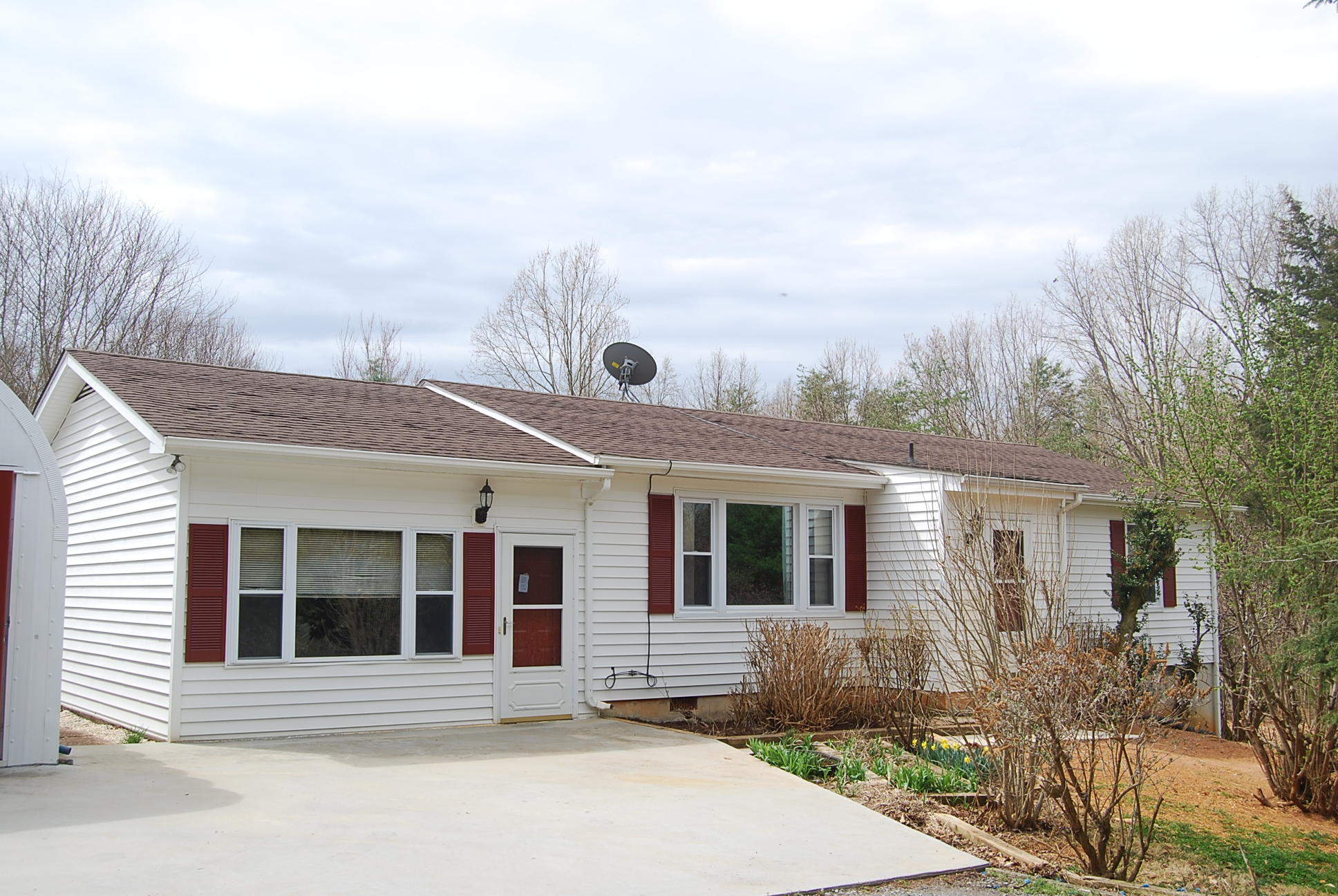 1488 Airport Road Moneta, VA 24121 - Photo 1 of 19 front