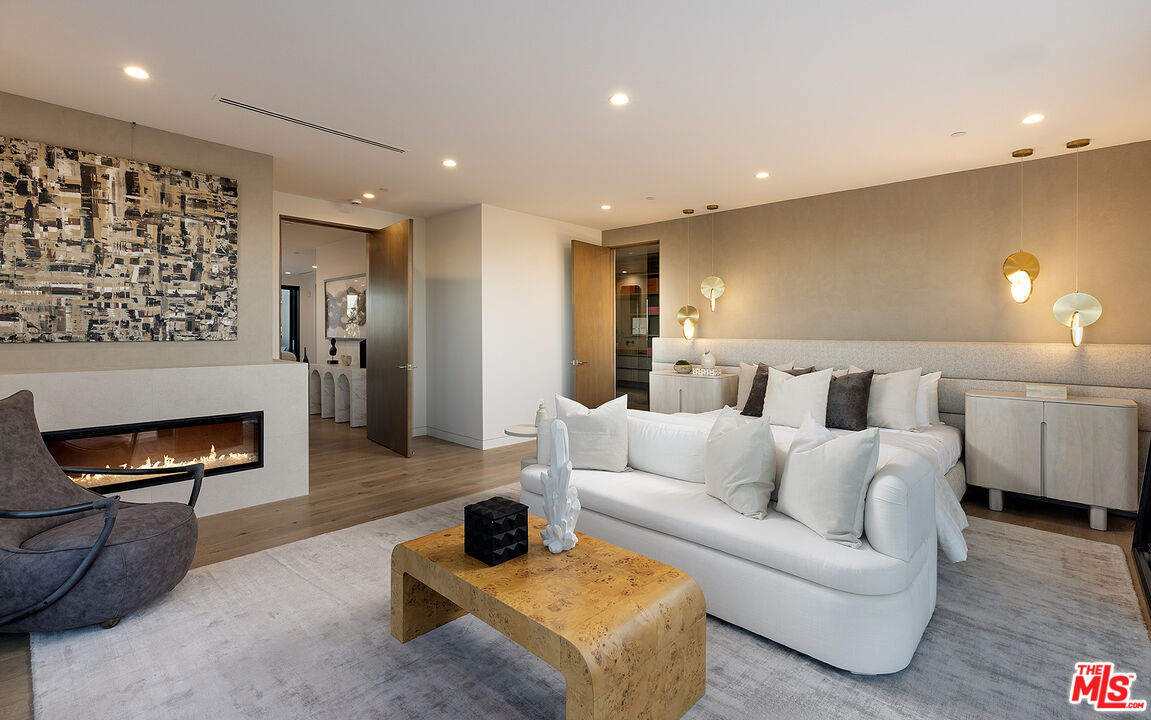 2950 Club Drive Los Angeles, CA 90064 - Photo 19 of 37