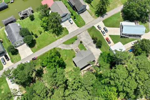 $299,000 | 360 Holiday Lane, Coldspring, TX 77331