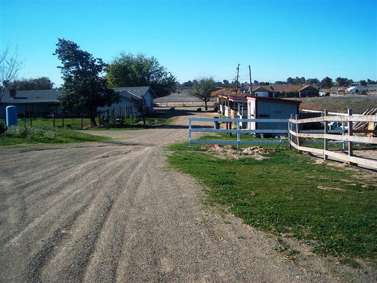 17063 Bonita Road Madera, CA 93636 - Photo 5 of 5 Gallery Image 5