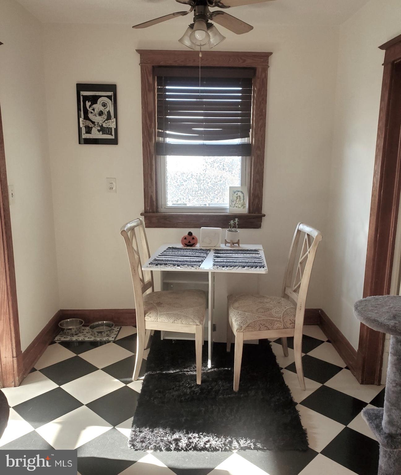 8000 Harford Road Parkville, MD 21234 - Photo 17 of 20 a dining room with furniture and window