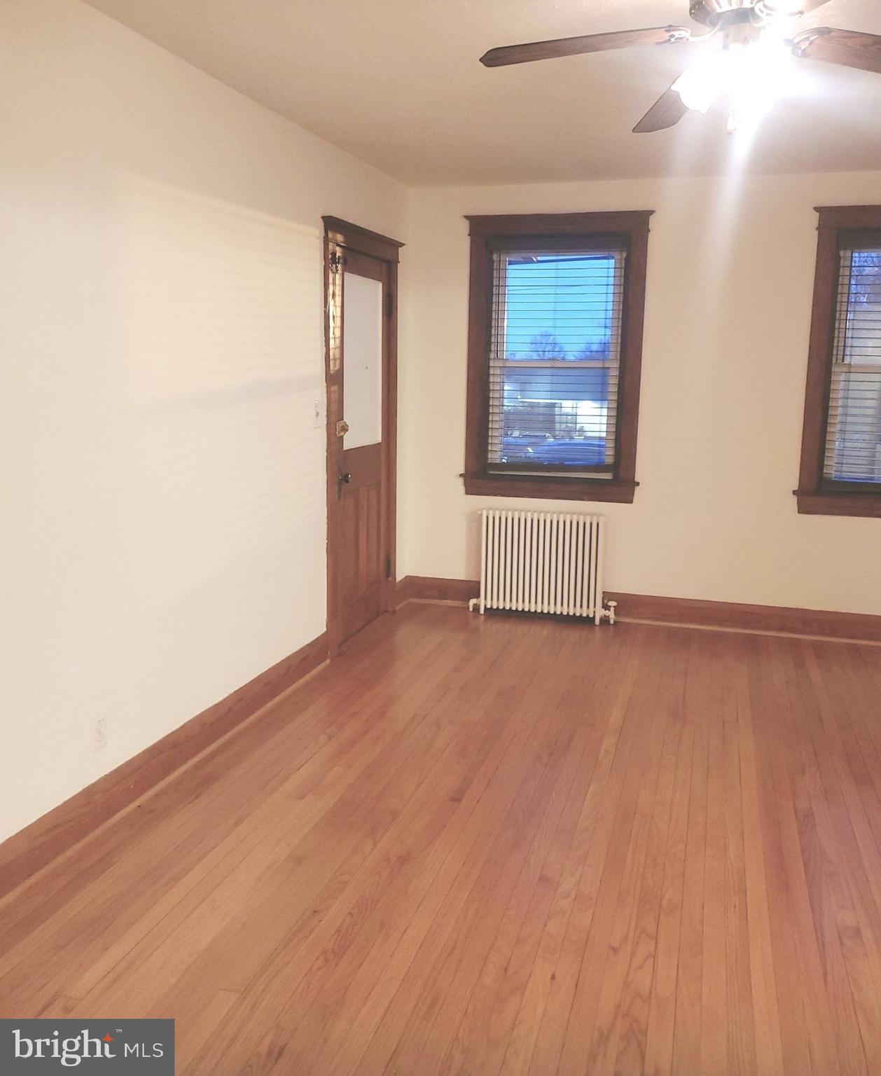 8000 Harford Road Parkville, MD 21234 - Photo 9 of 20 an empty room with windows