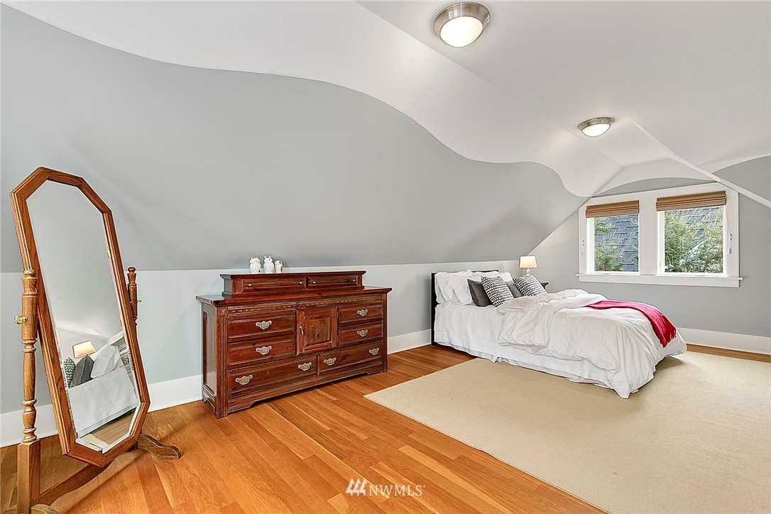 1119 North 76th Street Seattle, WA 98103 - Photo 14 of 19 Gallery Image 14