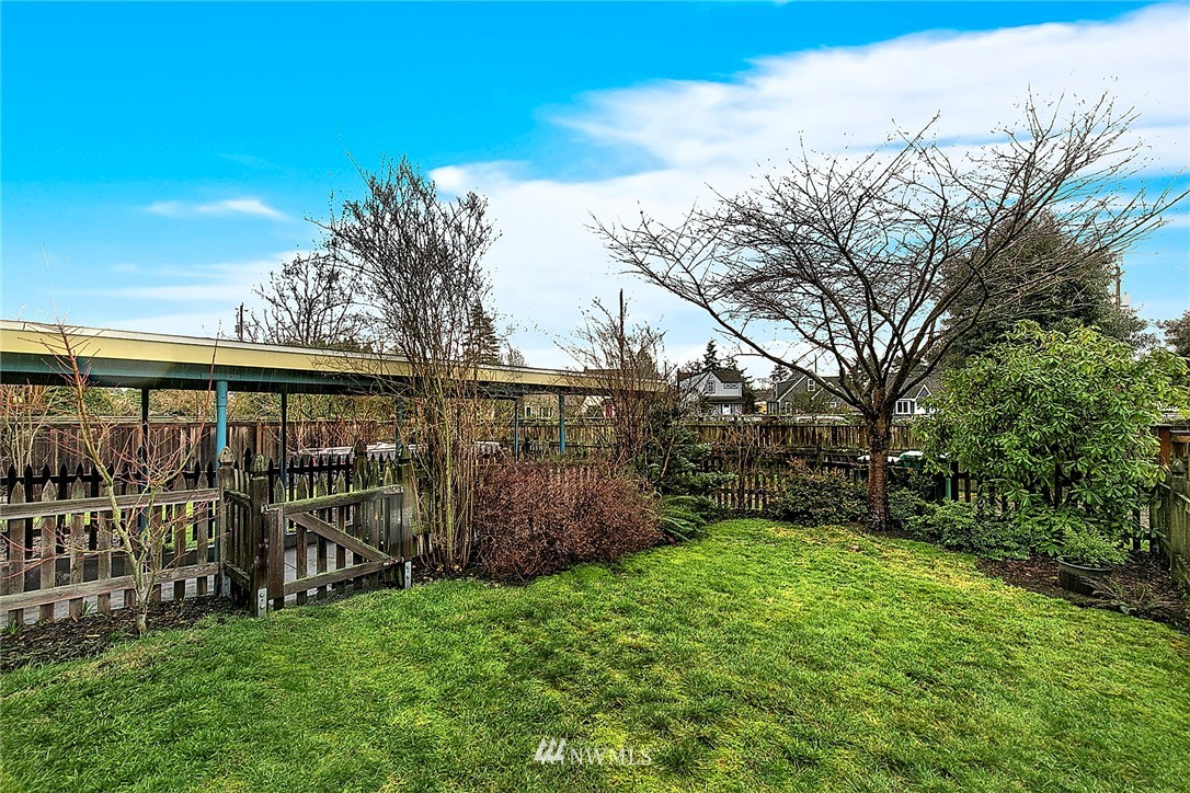 1119 North 76th Street Seattle, WA 98103 - Photo 18 of 19 Gallery Image 18