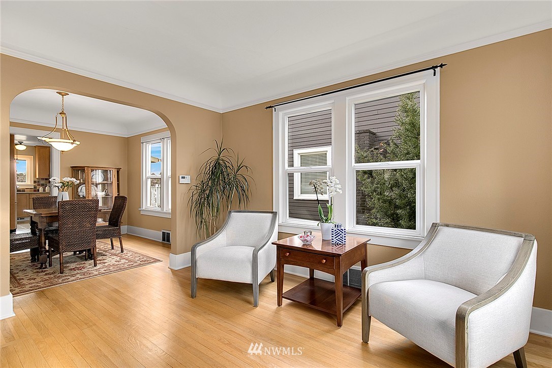 1119 North 76th Street Seattle, WA 98103 - Photo 4 of 19 Gallery Image 4