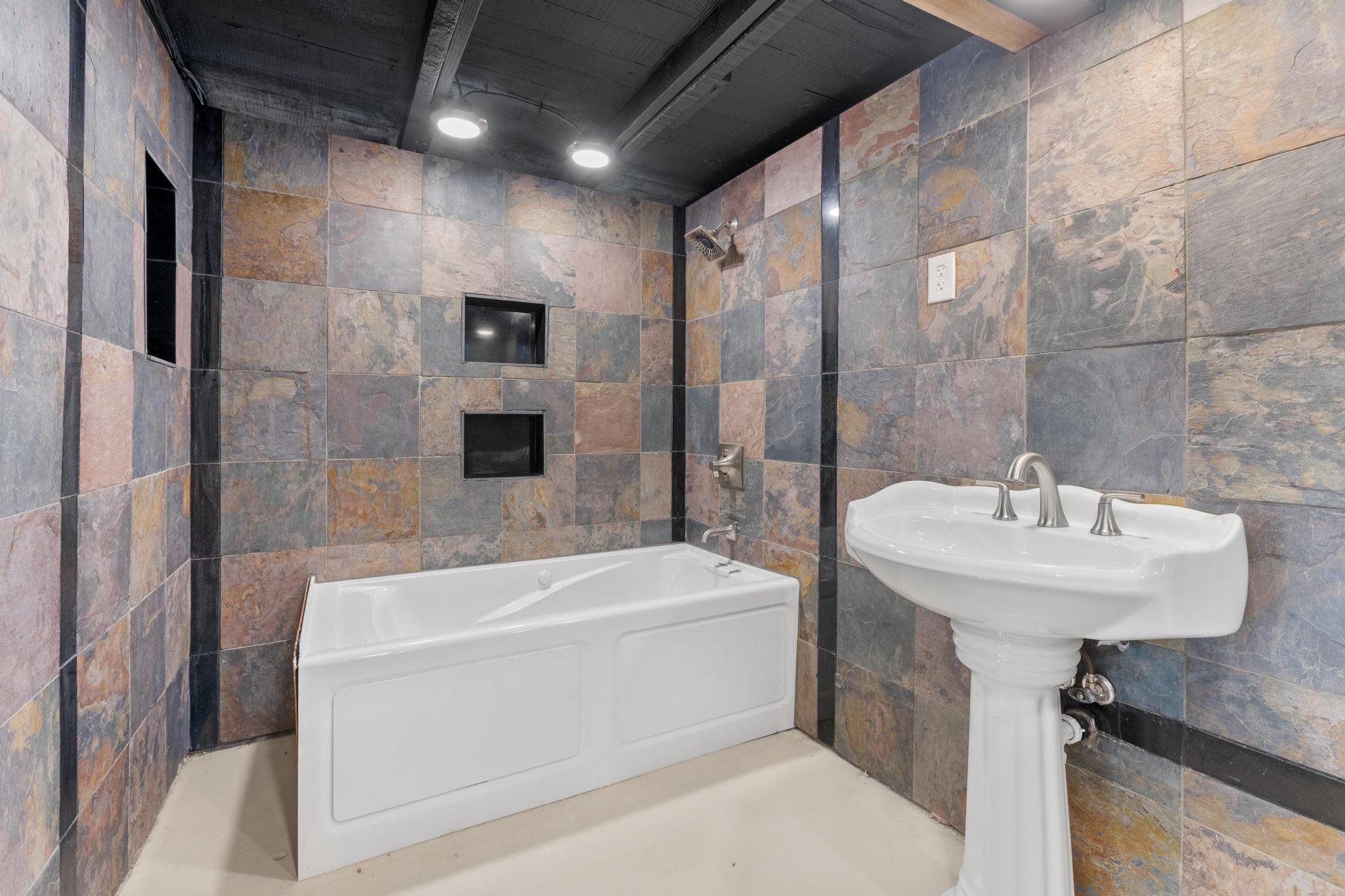 34 Mauna Kea Street Hilo, HI 96720 - Photo 13 of 21