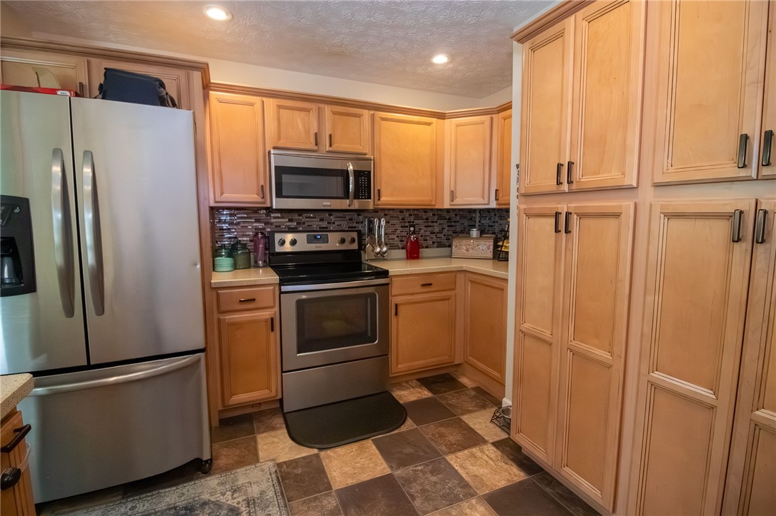 421 South Spring Street New Paris, OH 45347 - Photo 12 of 52
