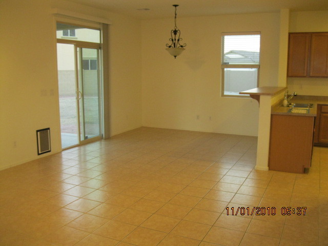 6916 West Carson Road Laveen, AZ 85339 - Photo 3 of 10 Dining Room