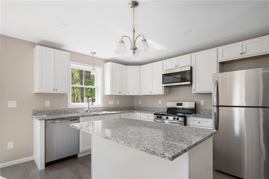 40 Farnum Pike, Unit 3 Smithfield, RI 02917 - Photo 20 of 32