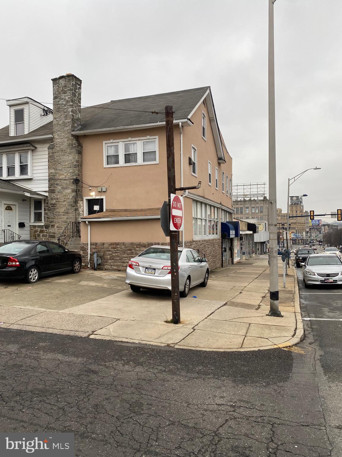 2 Overhill Road Upper Darby, PA 19082 - Photo 9 of 11