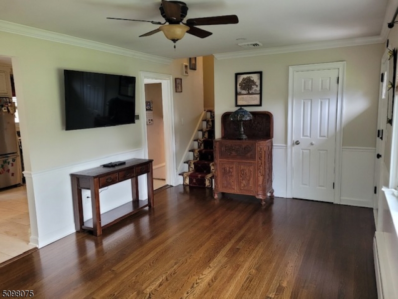 112 Sand Road Fairfield, NJ 07004 - Photo 3 of 19