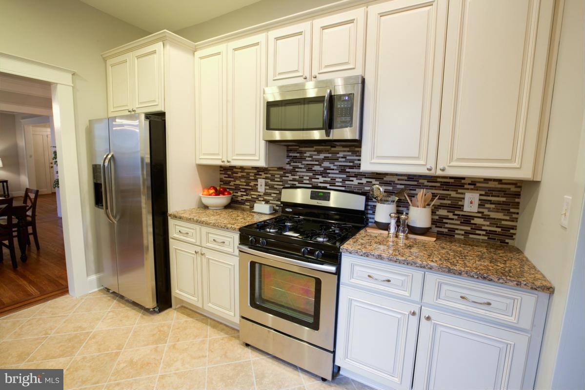 3402 Cedardale Road Baltimore, MD 21215 - Photo 12 of 30 Kitchen