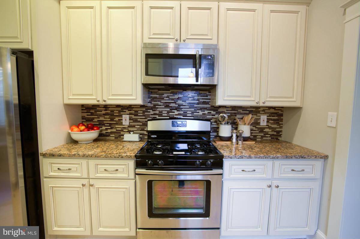 3402 Cedardale Road Baltimore, MD 21215 - Photo 13 of 30 Kitchen