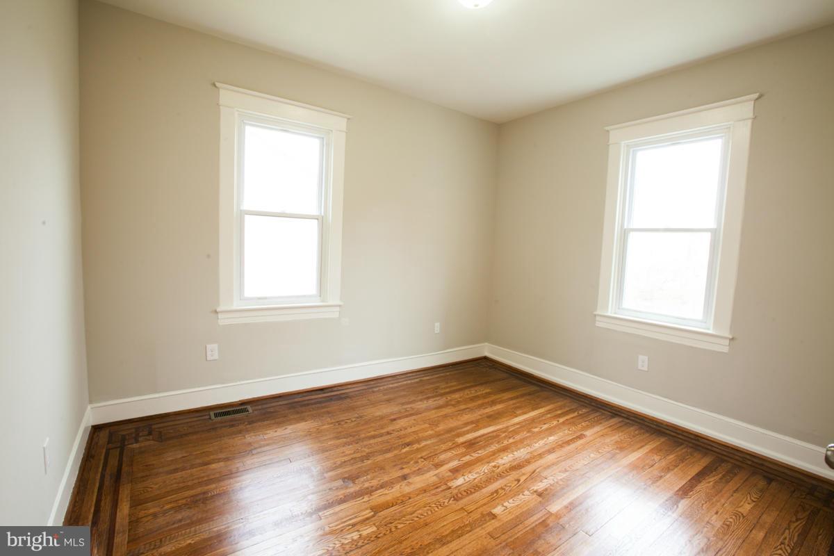 3402 Cedardale Road Baltimore, MD 21215 - Photo 15 of 30 Bedroom 1