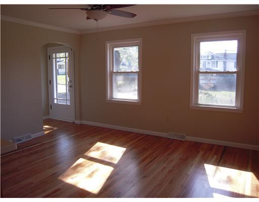 121 Mohawk School Road New Castle, PA 16102 - Photo 8 of 18 Living Room.
