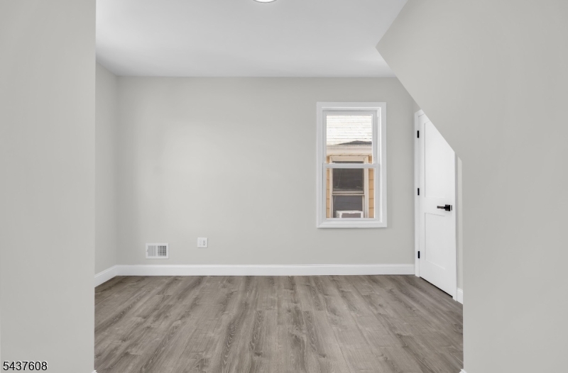 956 Adams Avenue Elizabeth, NJ 07201 - Photo 14 of 23