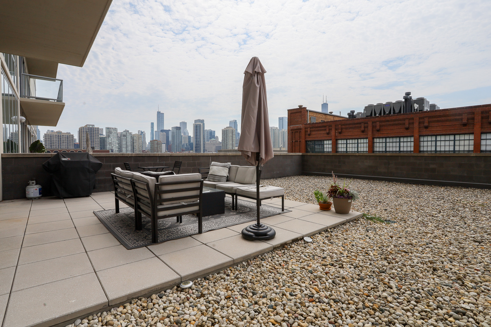 910 West Huron Street, Unit 710 Chicago, IL 60642 - Photo 13 of 30