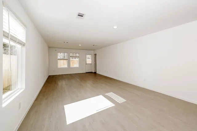 $1,810 | 1531 Sunset Ridge Drive, Conroe, TX 77306