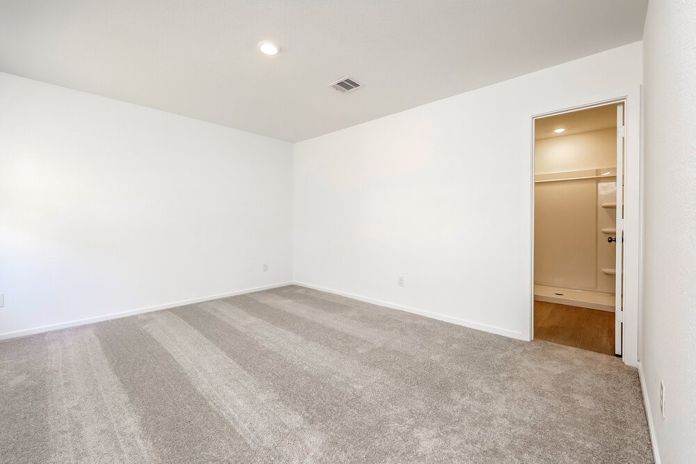 1531 Sunset Ridge Drive Conroe, TX 77306 - Photo 7 of 16