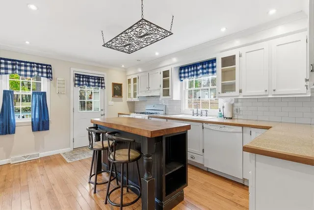 $499,900 | 14 True Avenue, Derry, NH 03038