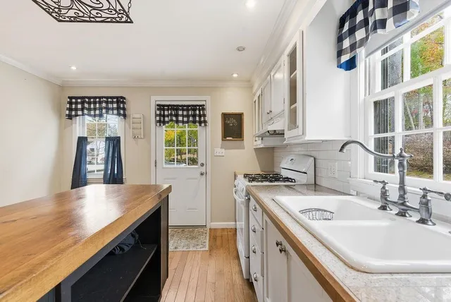 $499,900 | 14 True Avenue, Derry, NH 03038