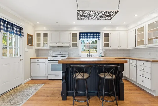 $499,900 | 14 True Avenue, Derry, NH 03038