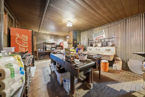 $550,000 | 12528 Farm To Market Road 109, Industry, TX 78944