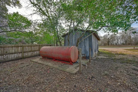 $550,000 | 12528 Farm To Market Road 109, Industry, TX 78944