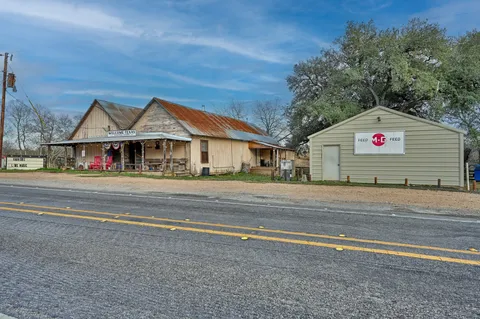 $550,000 | 12528 Farm To Market Road 109, Industry, TX 78944