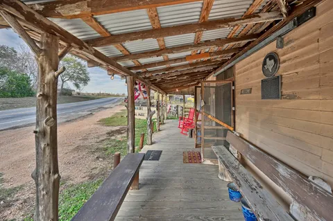 $550,000 | 12528 Farm To Market Road 109, Industry, TX 78944