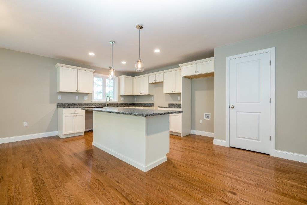 17 Library Street Hudson, NH 03051 - Photo 2 of 12