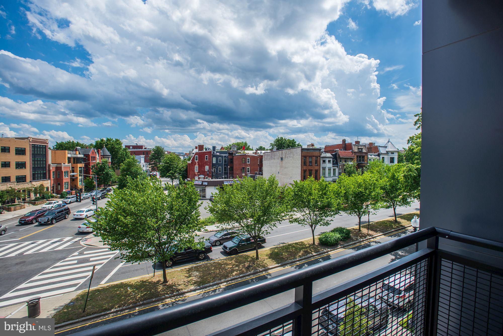 1550 11th Street Northwest, Unit 307 Washington, DC 20005 - Photo 12 of 22 a view of a garden from a balcony