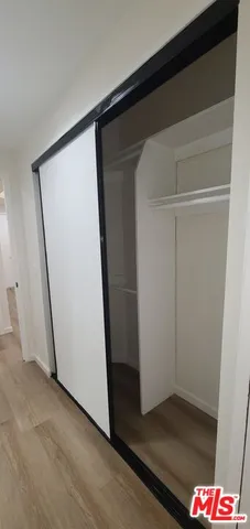 a view of empty room with window