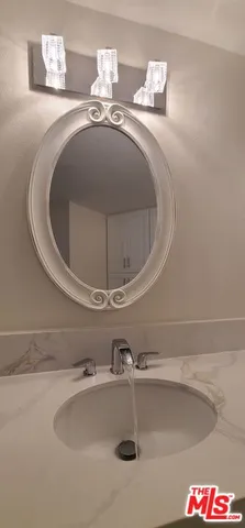 $4,499 | 1557 South Beverly Glen Boulevard, Unit 104, Los Angeles, CA 90024