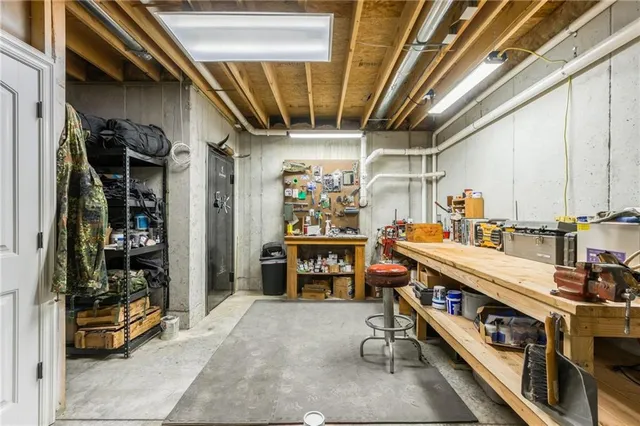 $825,000 | 28800 East Atherton Sibley Road, Sibley, MO 64088