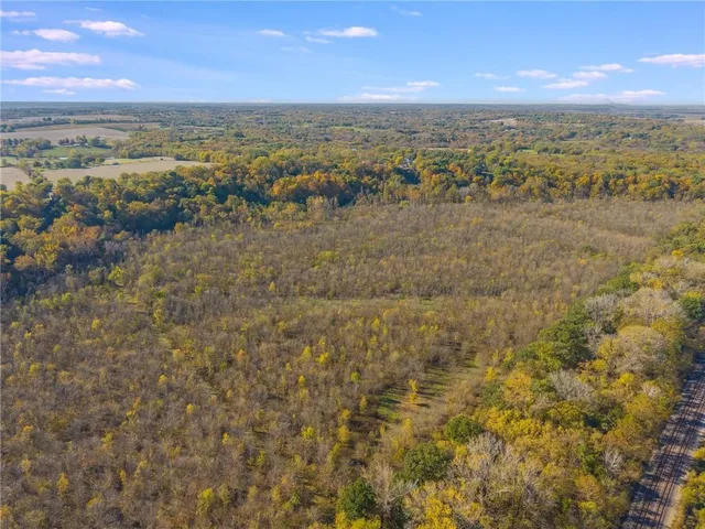 $825,000 | 28800 East Atherton Sibley Road, Sibley, MO 64088