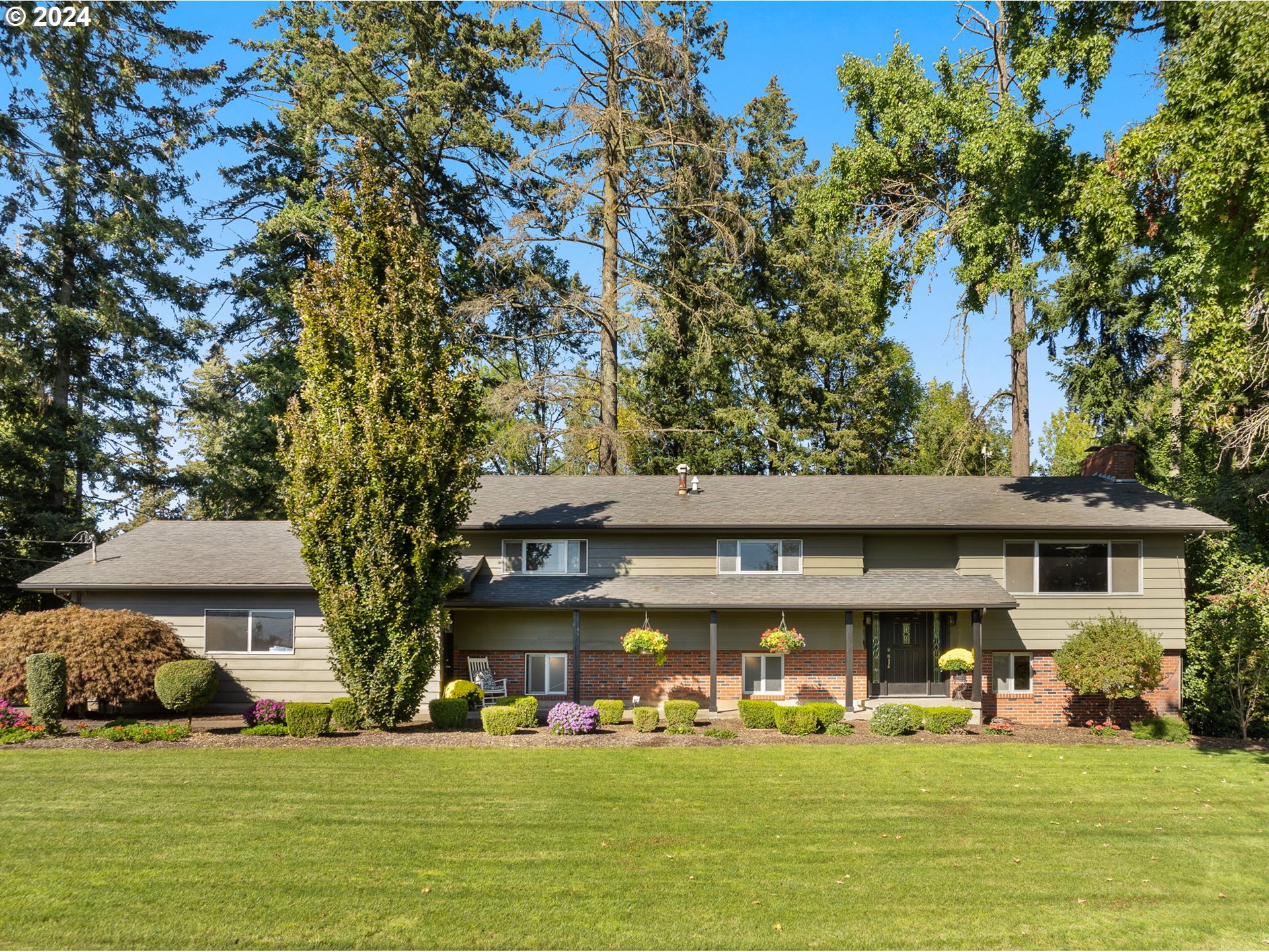 10469 Crosby Road Northeast Woodburn, OR 97071 - Photo 1 of 43 Gallery Image 1