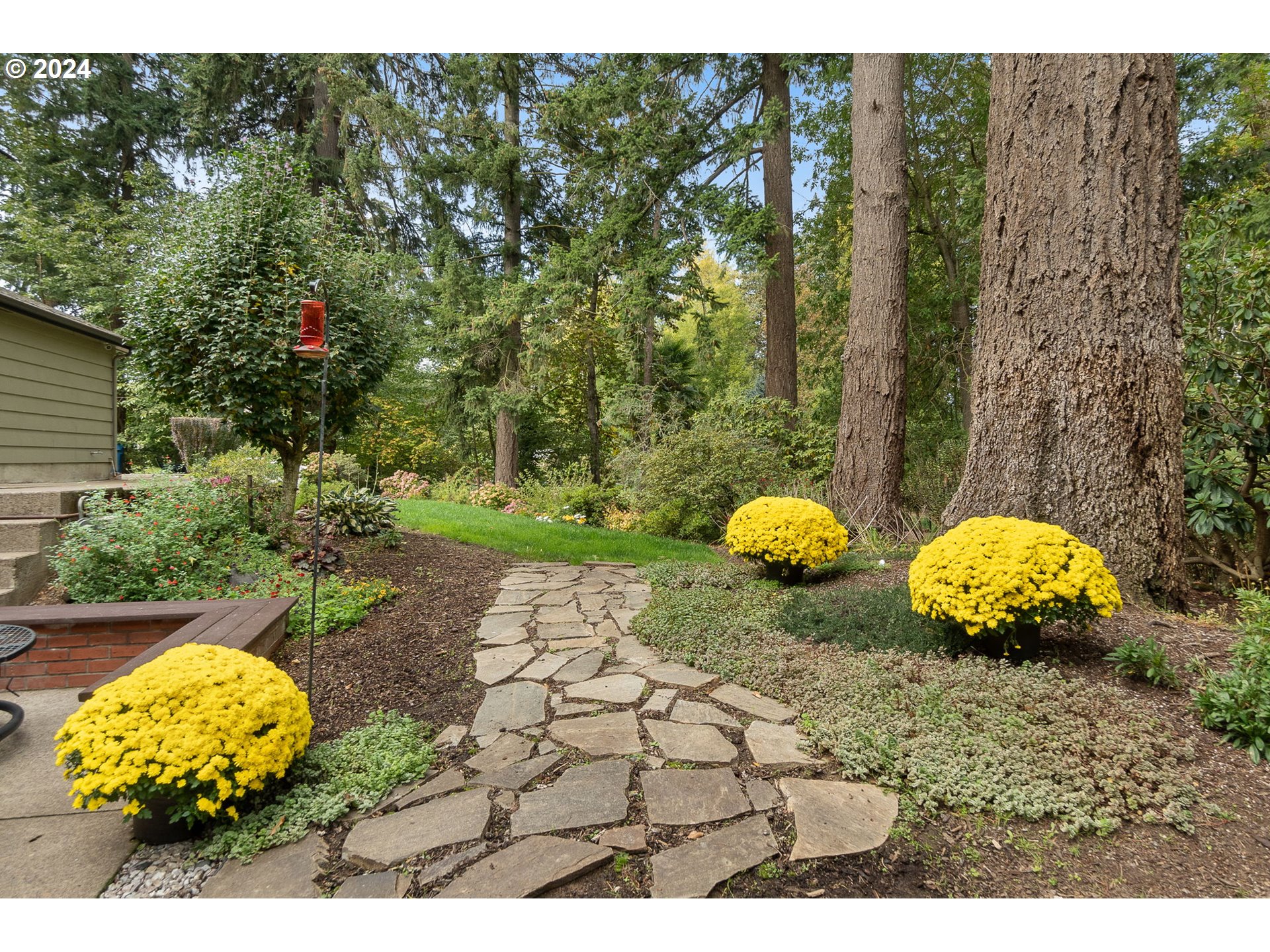 10469 Crosby Road Northeast Woodburn, OR 97071 - Photo 34 of 43 Gallery Image 34