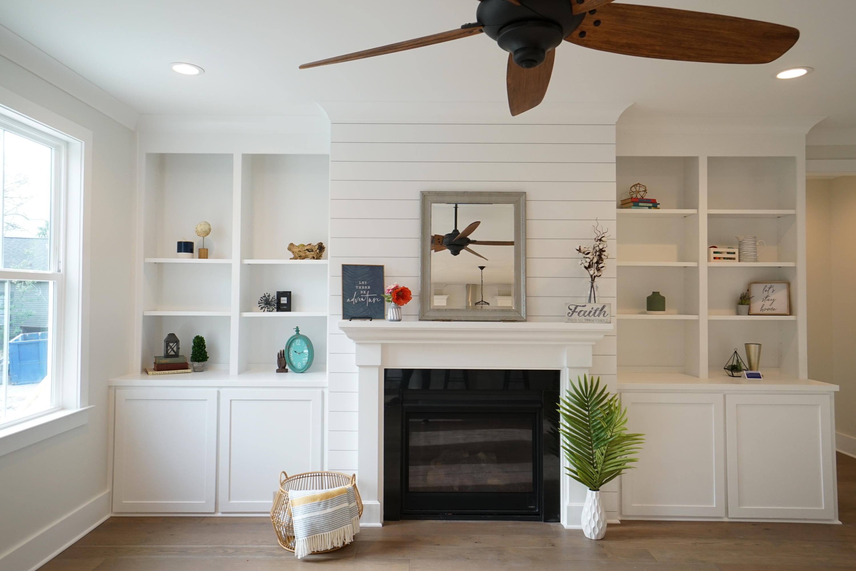 1287 South Barksdale Road Mount Pleasant, SC 29464 - Photo 18 of 49 Built-Ins