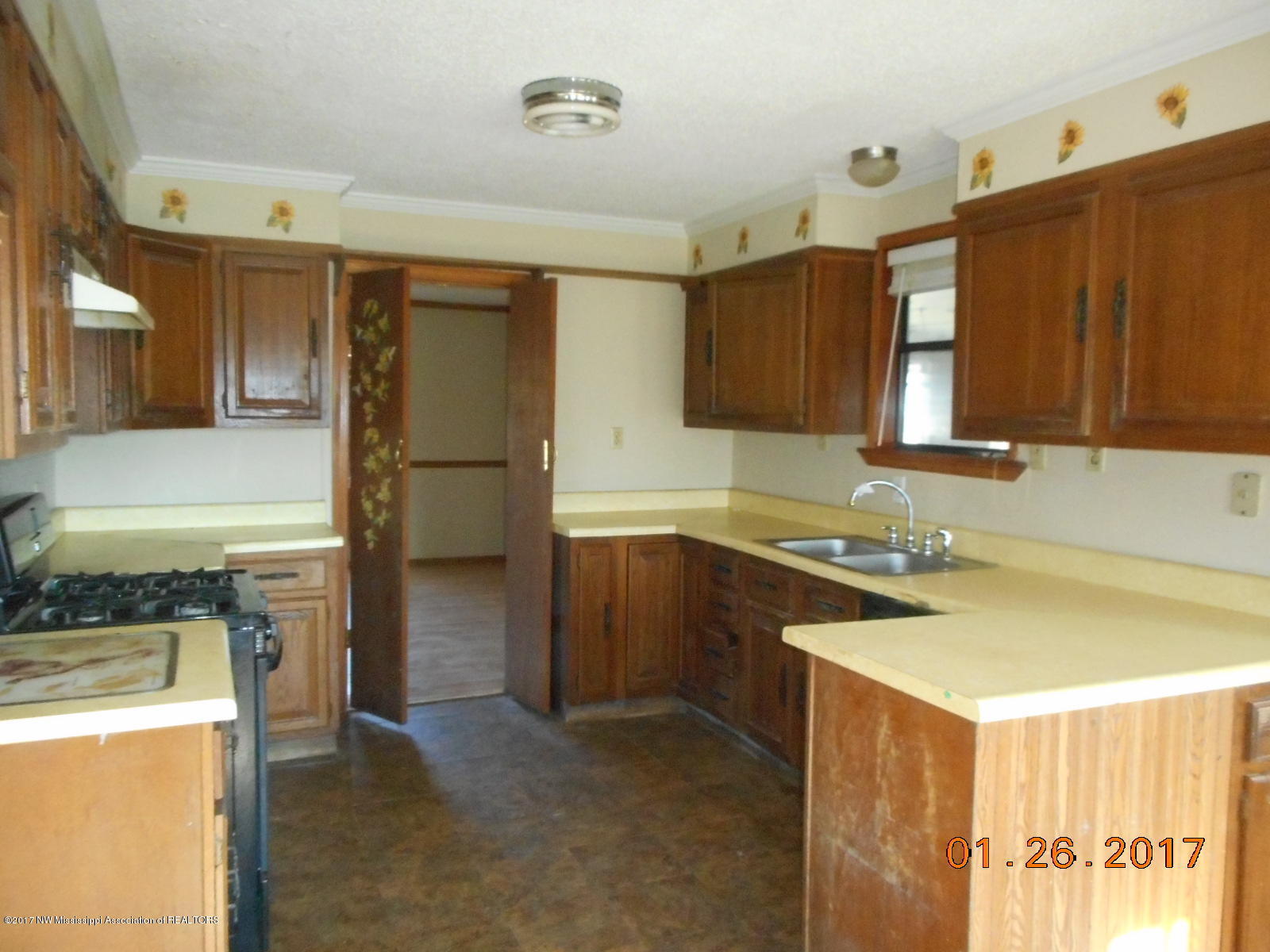 5925 Coleman Road Olive Branch, MS 38654 - Photo 9 of 13 DSCN0733 - Copy