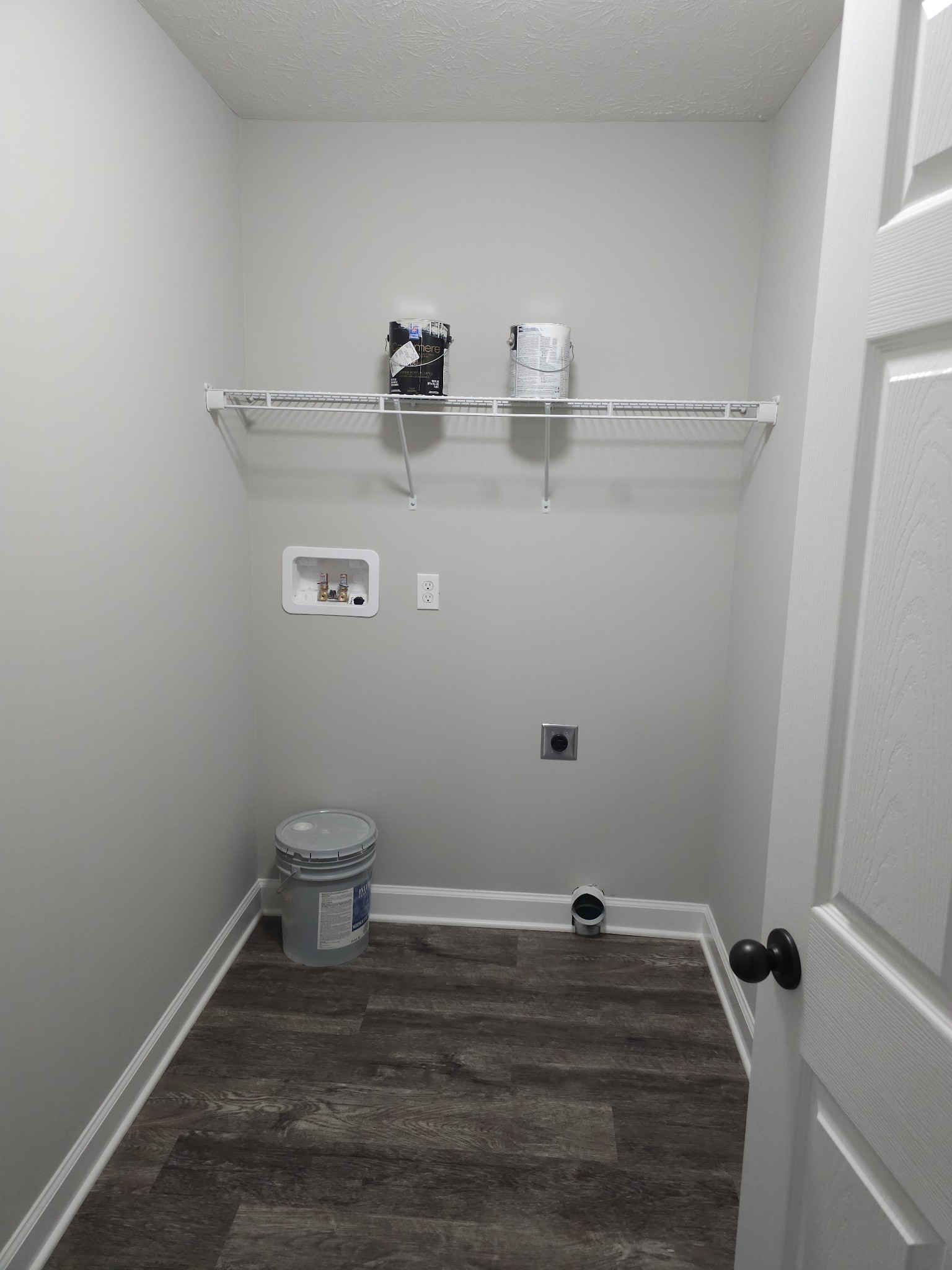 4020 Hartsville Road Lafayette, TN 37083 - Photo 17 of 19 a view of a closet